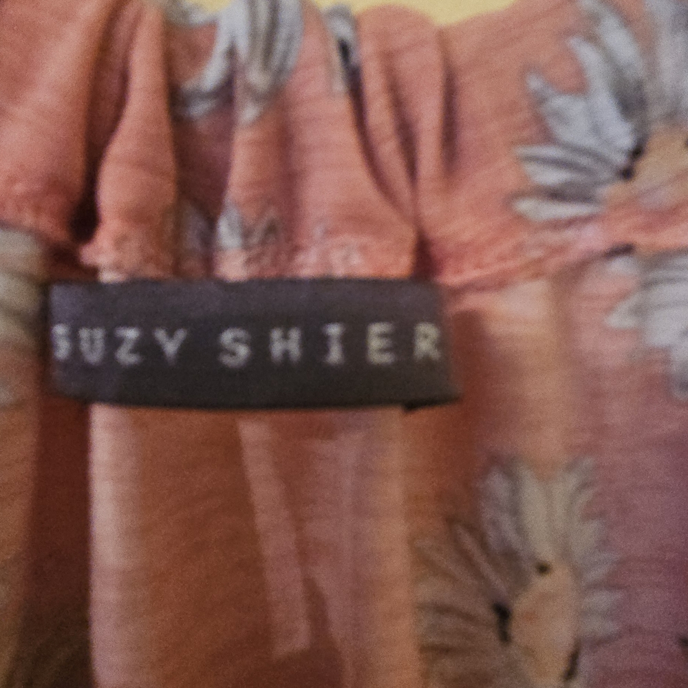 Suzy Shier Apricot and White Floral Top